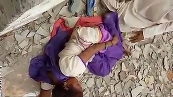Softcore Indian Video With Kissing And Doggy Style