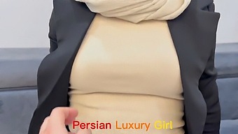 New Iranian Girl Shows Off Her Fetish Skills In Hd